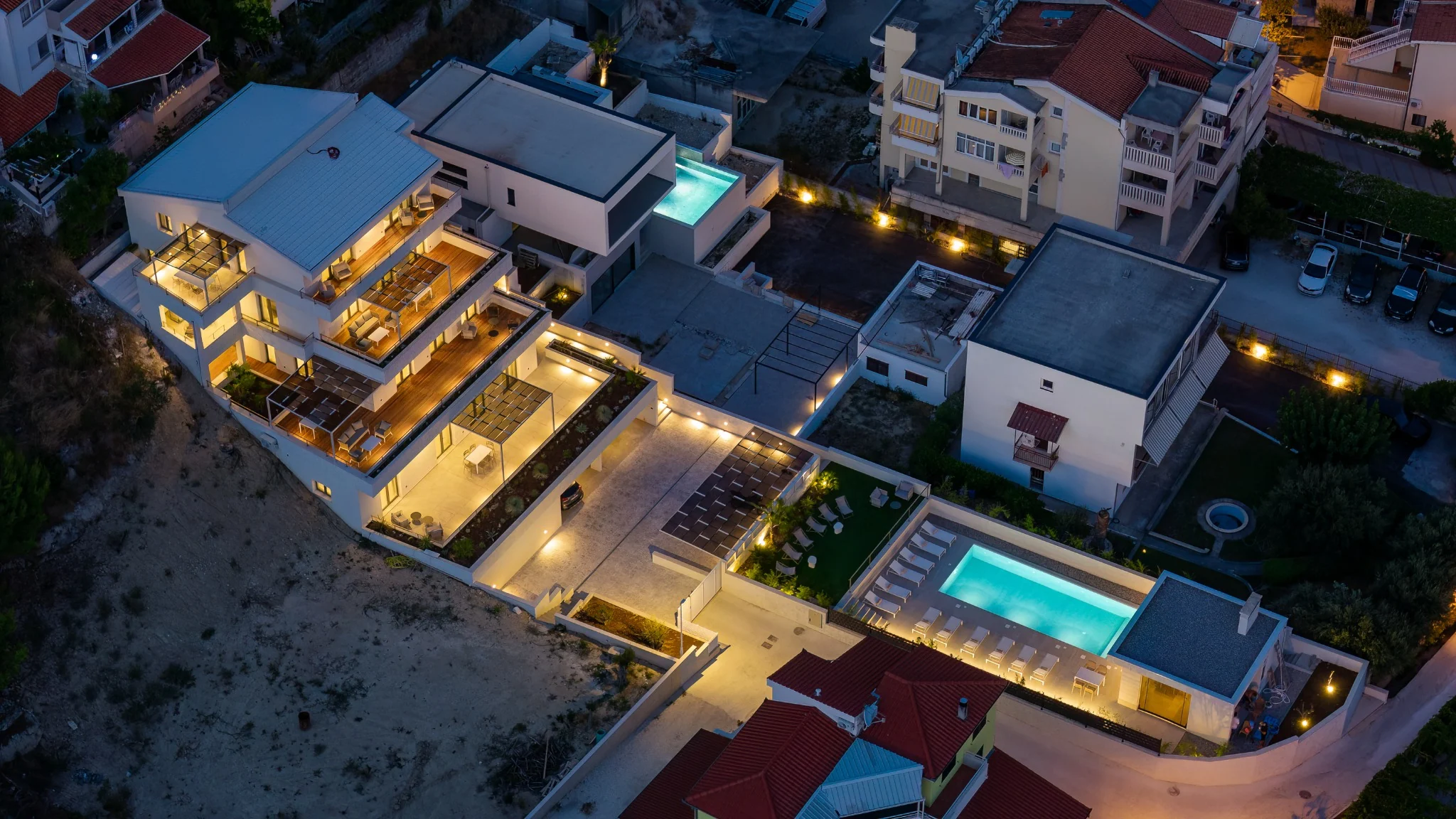Aerial view of ALMISSUM Residences and the Omiš Riviera