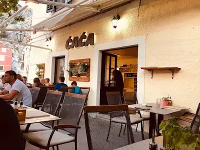 Informal outdoor terrace at Ćaća tavern
