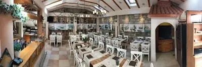 Dining setting at Pod Odrnom in Omiš