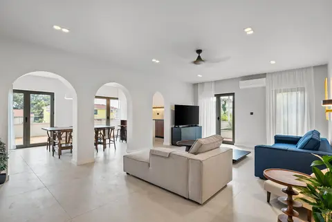 Terrace Residence · photograph 1