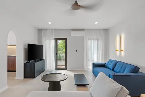 Terrace Residence · photograph 2